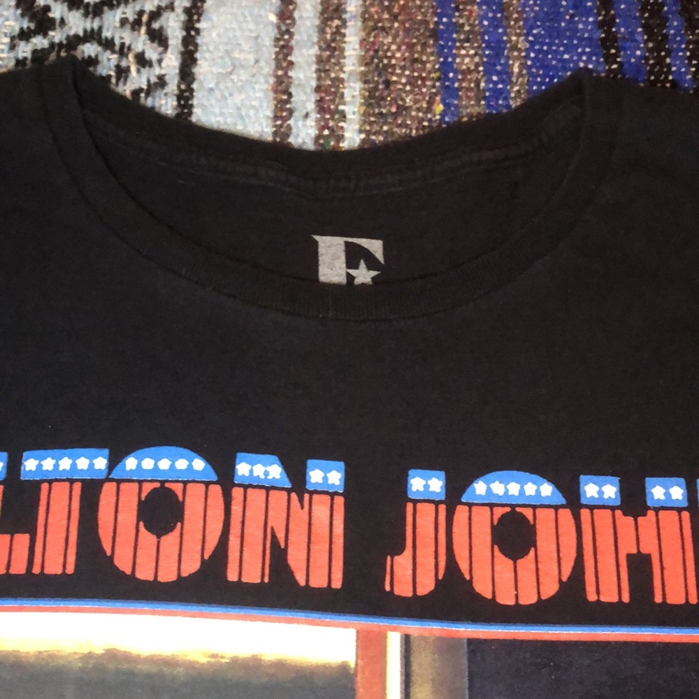 Elton John Concert Tee Shirt - Picture 3 of 11